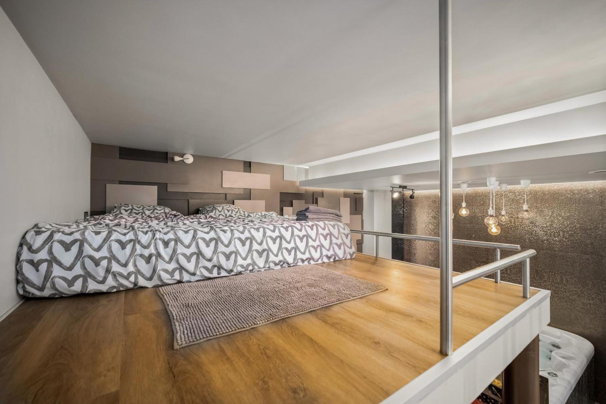 Secret Lounge - Cozy Studio With Sauna And Jacuzzi VNO Exterior foto